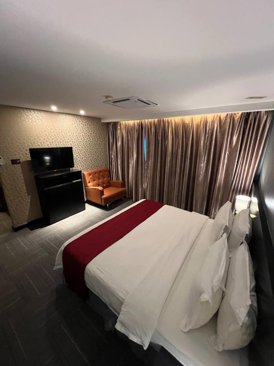 Hotel De Leon Лахад-Дату Номер фото